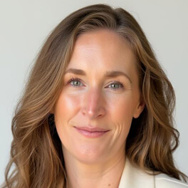Amy Luzetski headshot