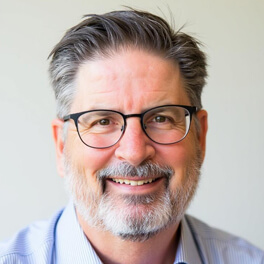 Thomas Hayden headshot